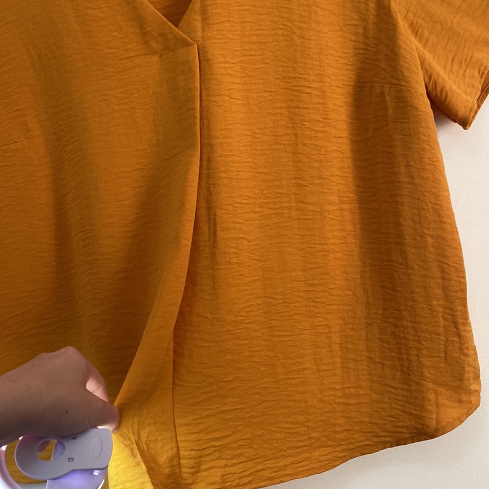 Mustard Coloured V neckline T-Shirt - Size 18 - Picture 4 of 6